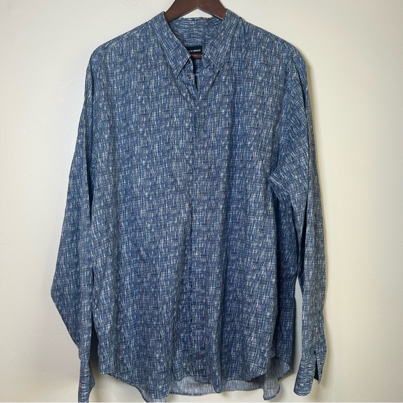 Giorgio Armani Men's Blue White Textured Long Sleeve Button Up Shirt Giorgio Armani Men's Blue White Textured Long Sleeve Button Up Shirt